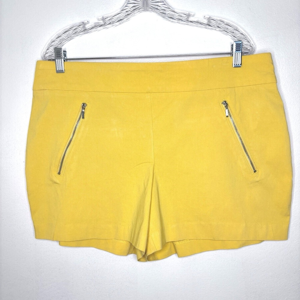 Thalia Sodi Shorts Womens XL Yellow Pull On Stretchy Vacation Beach Casual